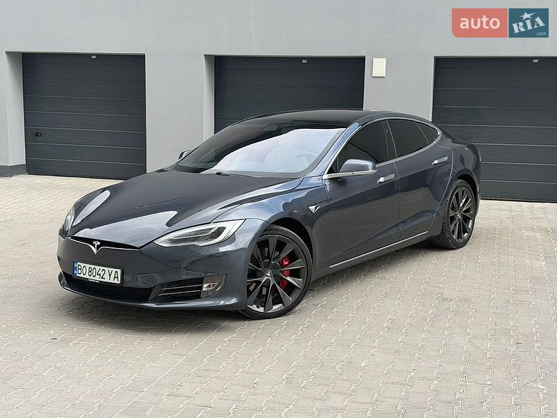 Лифтбек Tesla Model S 2020 в Тернополе