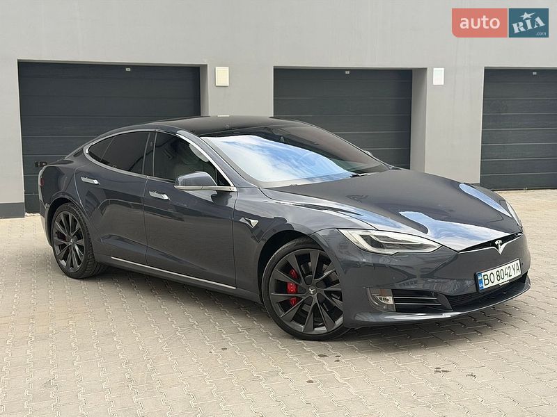 Лифтбек Tesla Model S 2020 в Тернополе