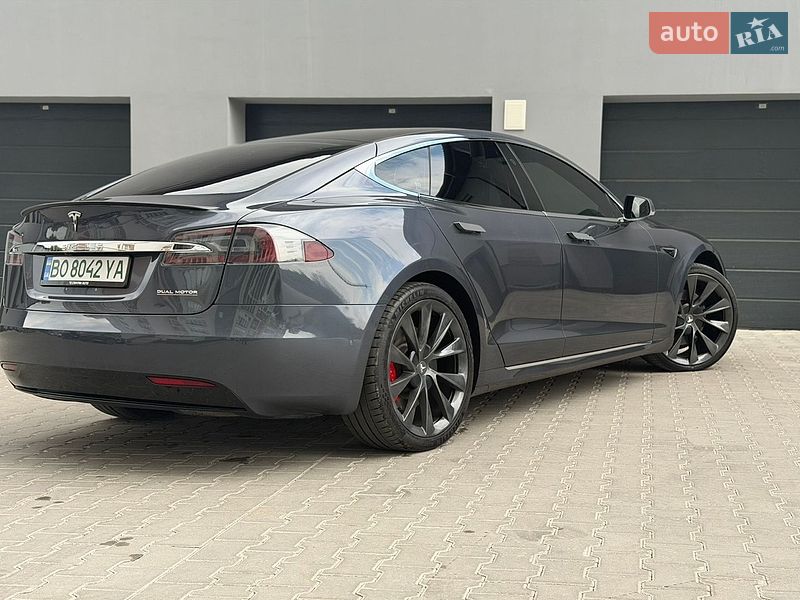 Лифтбек Tesla Model S 2020 в Тернополе