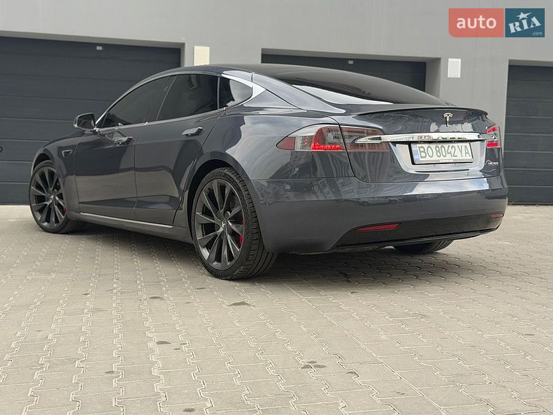 Лифтбек Tesla Model S 2020 в Тернополе