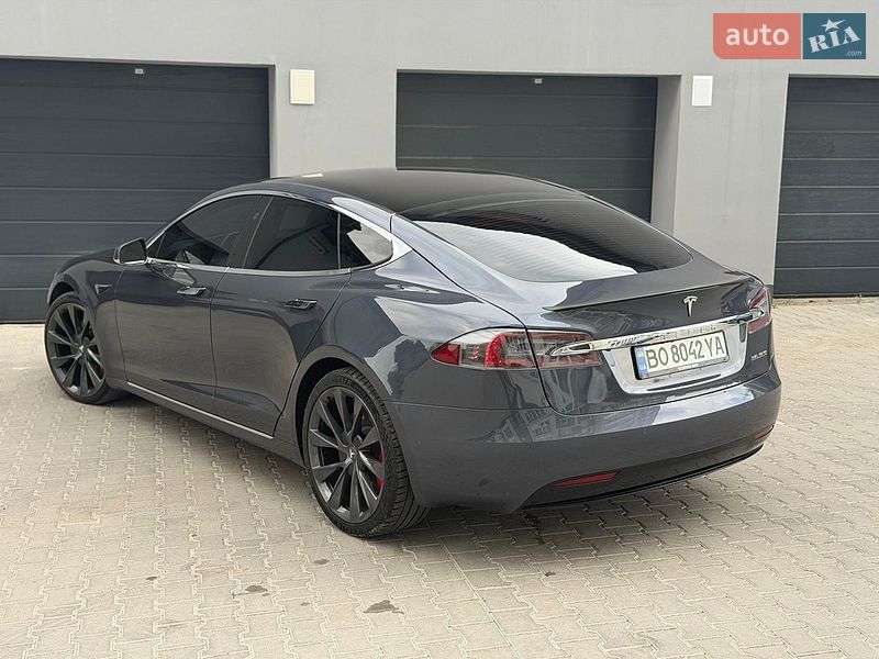 Лифтбек Tesla Model S 2020 в Тернополе