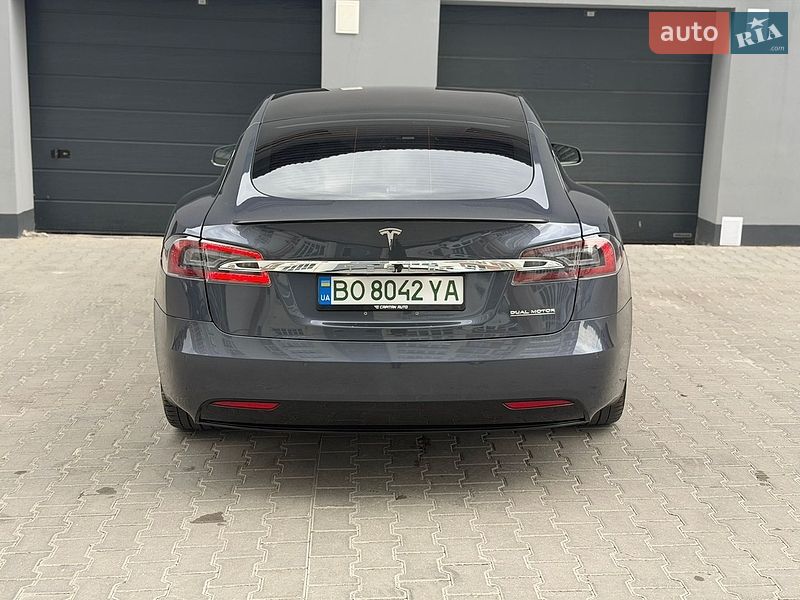 Лифтбек Tesla Model S 2020 в Тернополе