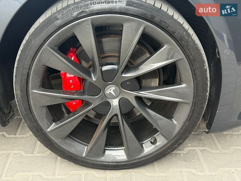 Лифтбек Tesla Model S 2020 в Тернополе