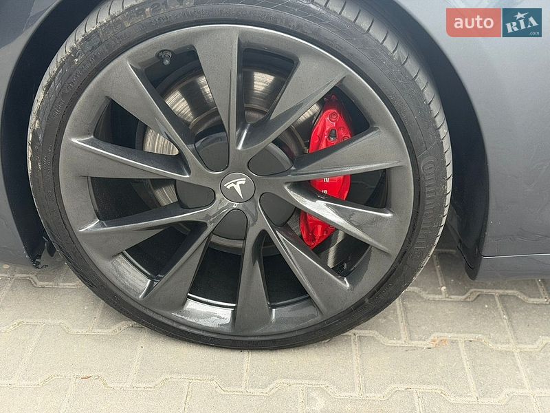 Лифтбек Tesla Model S 2020 в Тернополе
