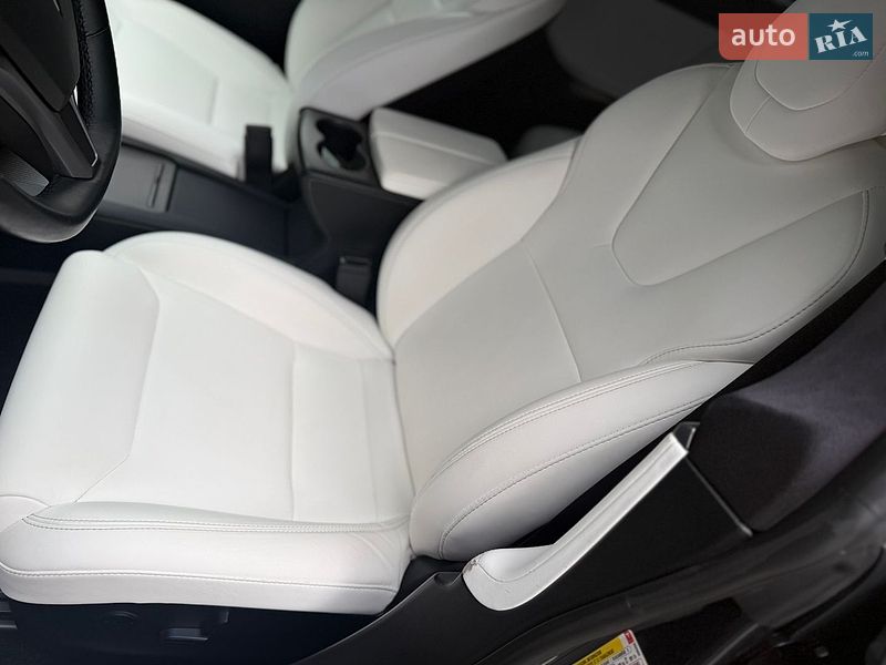 Лифтбек Tesla Model S 2020 в Тернополе