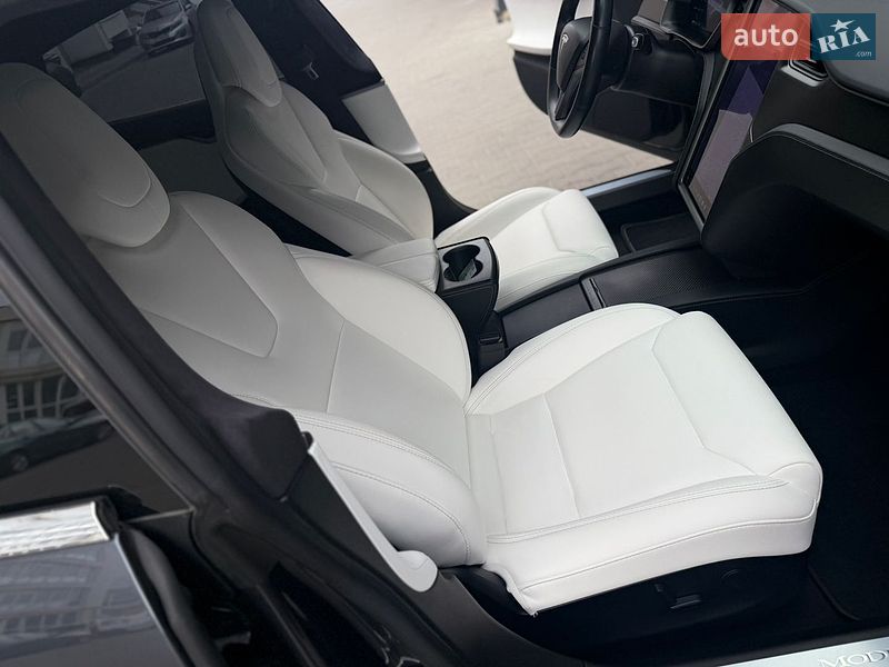 Лифтбек Tesla Model S 2020 в Тернополе