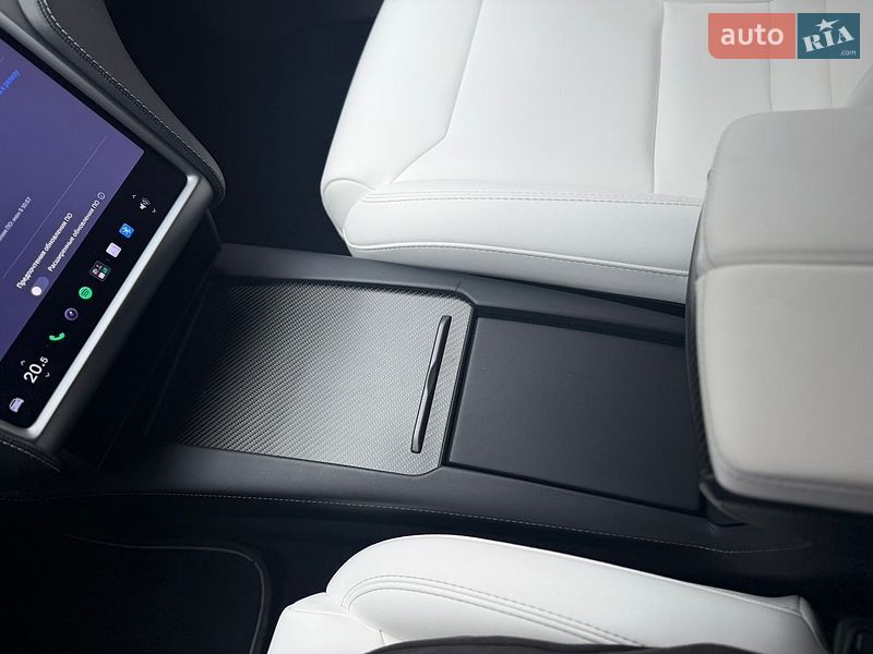 Лифтбек Tesla Model S 2020 в Тернополе