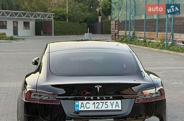 Лифтбек Tesla Model S 2017 в Луцке