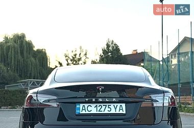Лифтбек Tesla Model S 2017 в Луцке