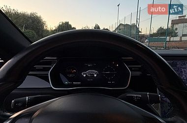 Лифтбек Tesla Model S 2017 в Луцке