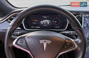 Лифтбек Tesla Model S 2017 в Луцке