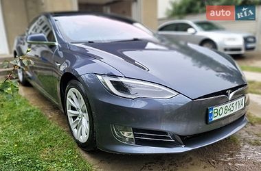 Лифтбек Tesla Model S 2018 в Бучаче