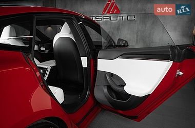 Ліфтбек Tesla Model S 2021 в Одесі