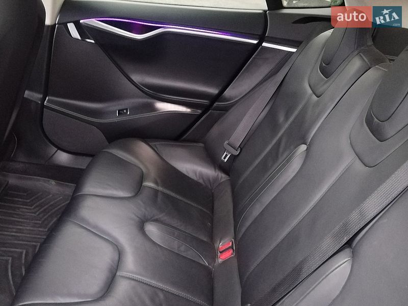 Ліфтбек Tesla Model S 2014 в Хмельницькому