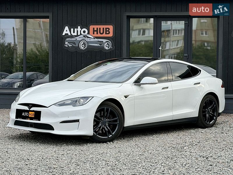 Ліфтбек Tesla Model S 2013 в Полтаві
