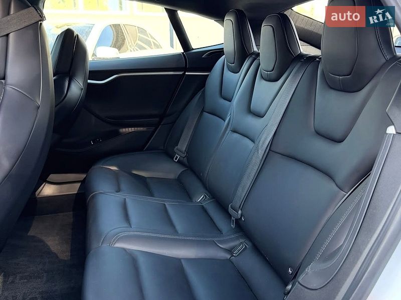 Ліфтбек Tesla Model S 2018 в Ужгороді фото 4 Ліфтбек Tesla Model S 2018 в Ужгороді