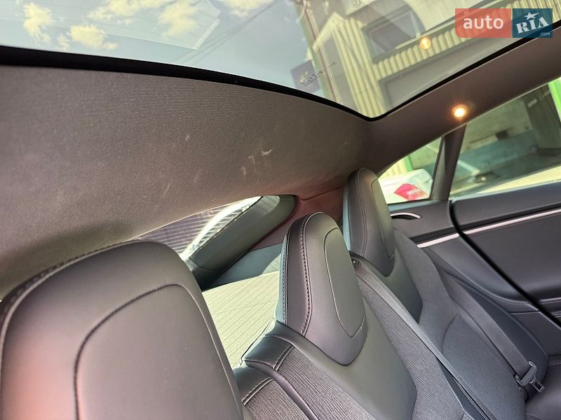 Лифтбек Tesla Model S 2018 в Запорожье