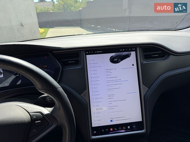 Лифтбек Tesla Model S 2020 в Нововолынске