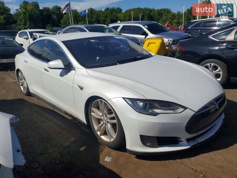 Tesla Model S 2015 Tesla Model S 2015