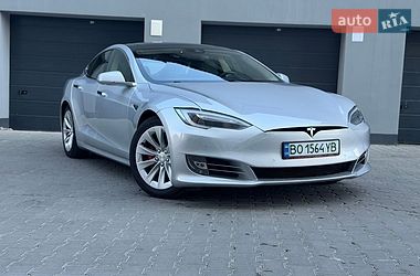 Ліфтбек Tesla Model S 2016 в Тернополі