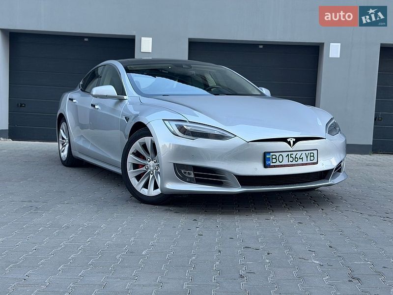 Tesla Model S 2016