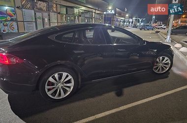 Лифтбек Tesla Model S 2015 в Киеве фото 28 Лифтбек Tesla Model S 2015 в Киеве