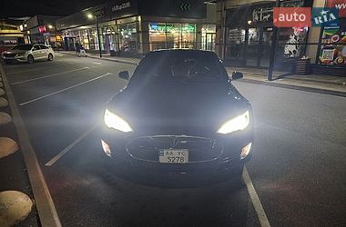 Лифтбек Tesla Model S 2015 в Киеве фото 27 Лифтбек Tesla Model S 2015 в Киеве