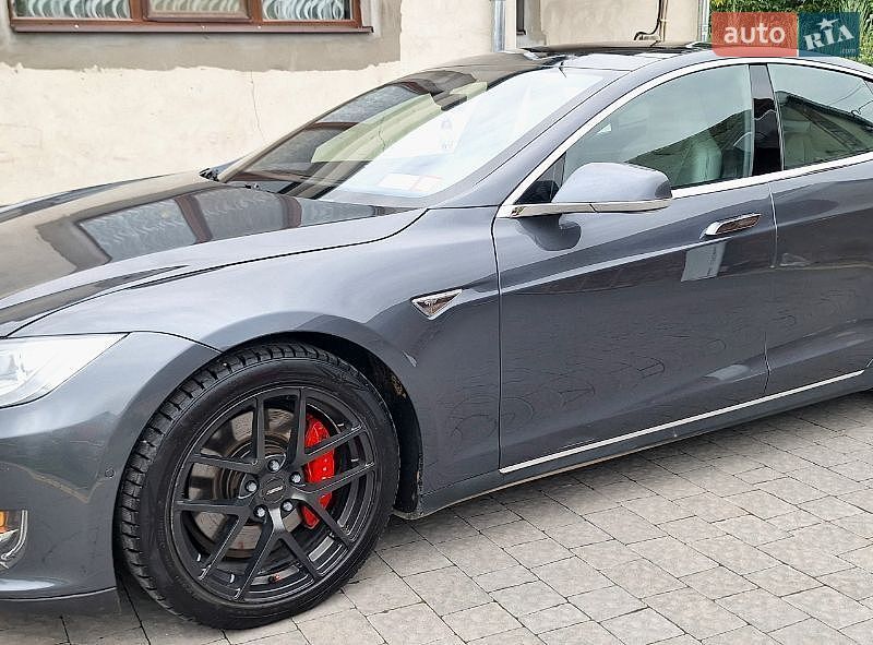 Tesla Model S 2015 Tesla Model S 2015