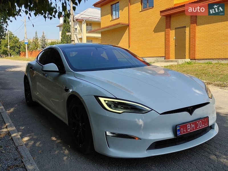 Лифтбек Tesla Model S 2022 в Днепре