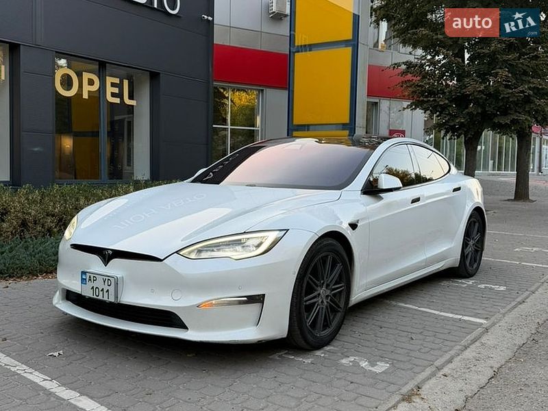 Ліфтбек Tesla Model S 2021 в Дніпрі фото 4 Ліфтбек Tesla Model S 2021 в Дніпрі