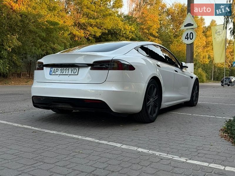 Ліфтбек Tesla Model S 2021 в Дніпрі фото 19 Ліфтбек Tesla Model S 2021 в Дніпрі