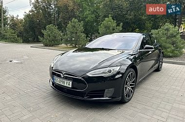 Лифтбек Tesla Model S 2015 в Хмельницком