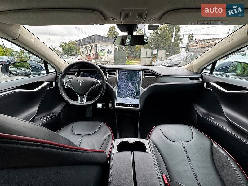 Лифтбек Tesla Model S 2013 в Луцке