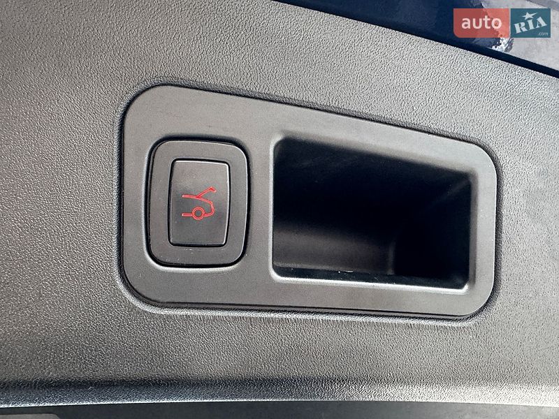 Лифтбек Tesla Model S 2013 в Луцке