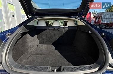 Лифтбек Tesla Model S 2018 в Виннице