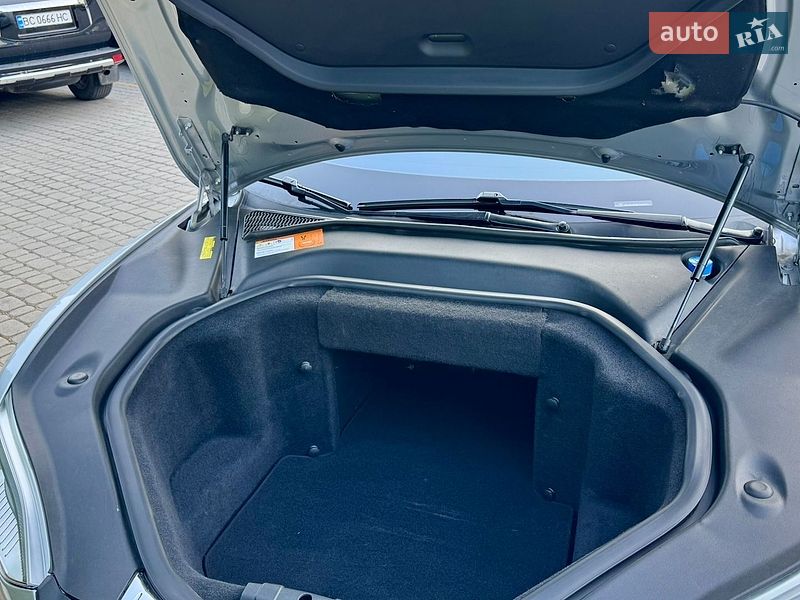 Лифтбек Tesla Model S 2013 в Трускавце