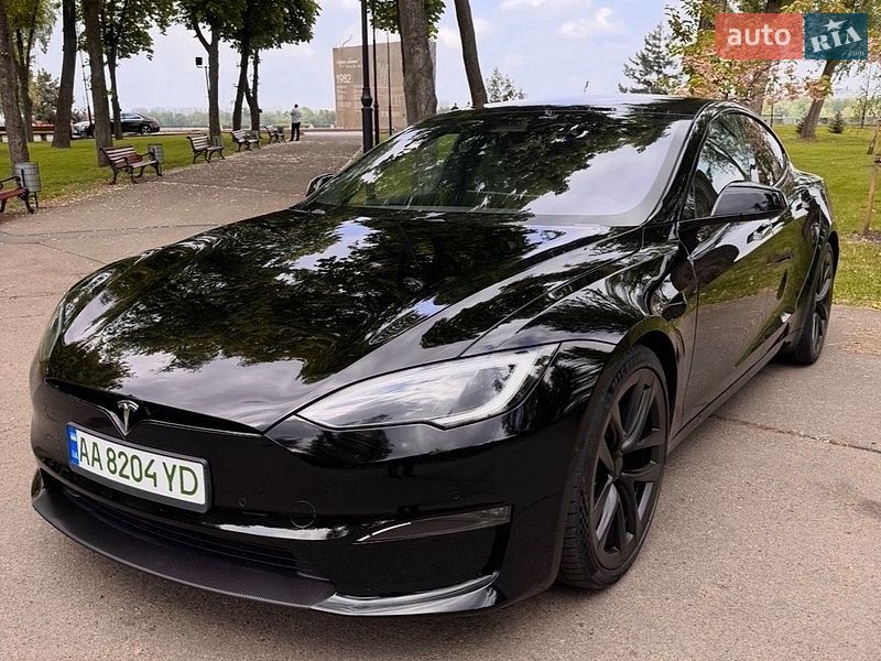 Лифтбек Tesla Model S 2022 в Киеве