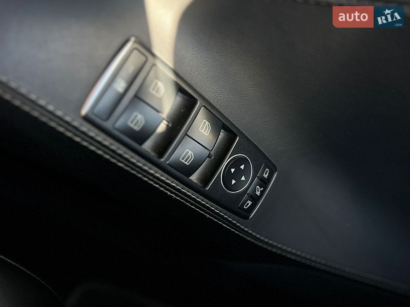 Лифтбек Tesla Model S 2018 в Ивано-Франковске