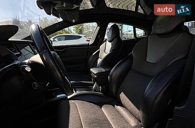 Лифтбек Tesla Model S 2018 в Ивано-Франковске