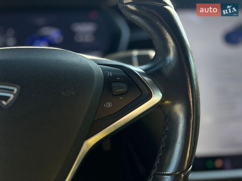 Лифтбек Tesla Model S 2018 в Ивано-Франковске