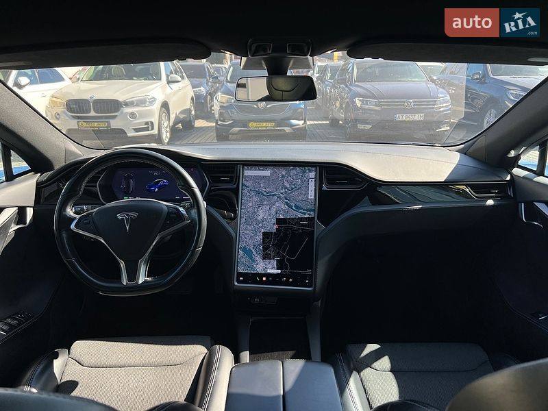 Лифтбек Tesla Model S 2018 в Ивано-Франковске
