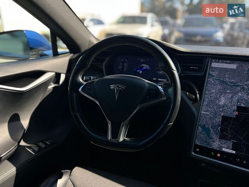 Лифтбек Tesla Model S 2018 в Ивано-Франковске