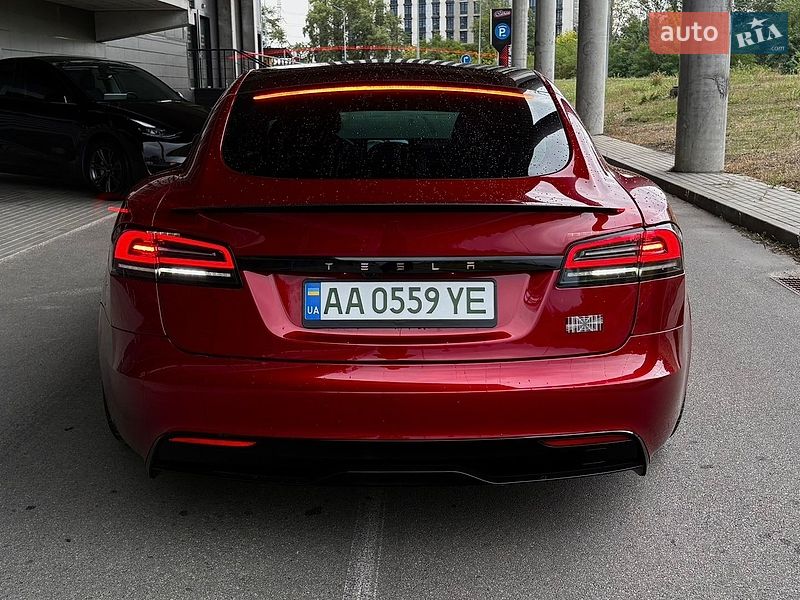 Ліфтбек Tesla Model S 2024 в Києві