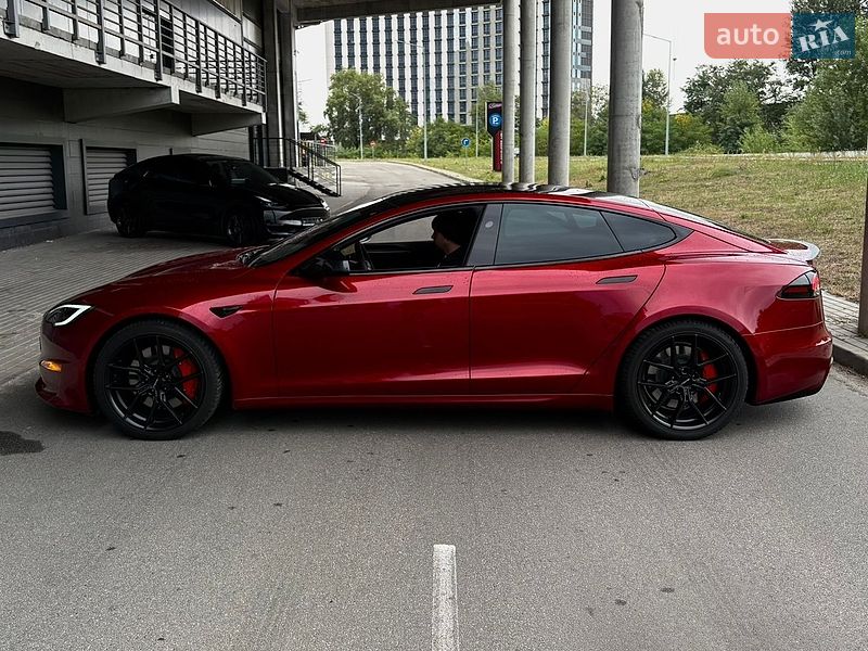 Ліфтбек Tesla Model S 2024 в Києві