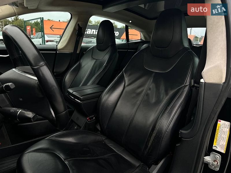 Ліфтбек Tesla Model S 2014 в Одесі