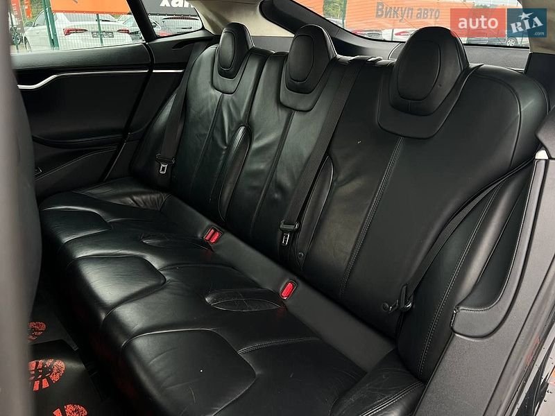 Ліфтбек Tesla Model S 2014 в Одесі