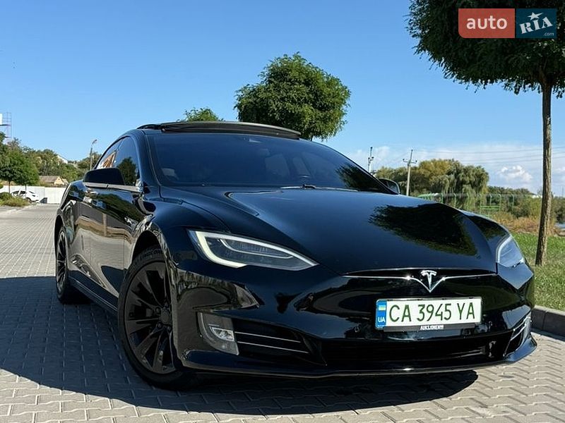 Tesla Model S 2016