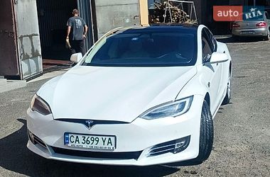 Лифтбек Tesla Model S 2017 в Городище