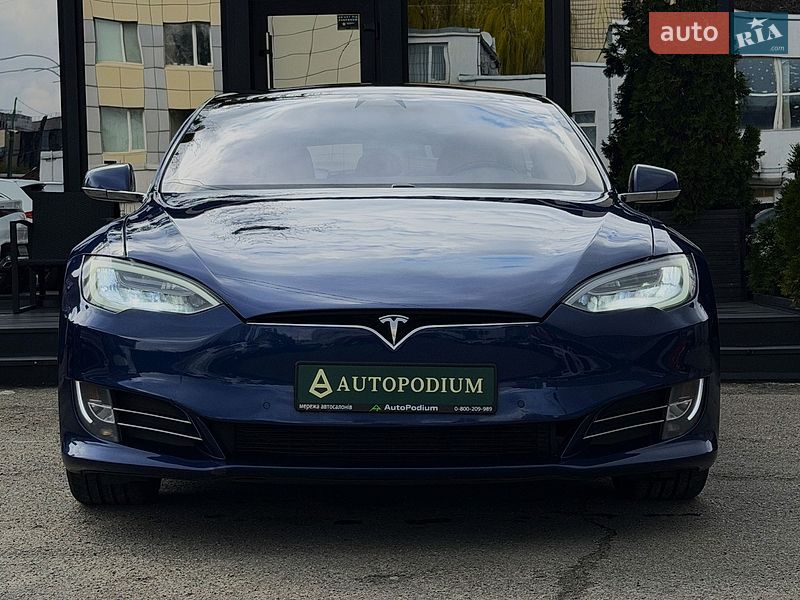 Ліфтбек Tesla Model S 2018 в Києві