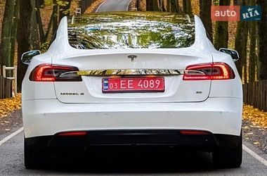 Ліфтбек Tesla Model S 2014 в Буську